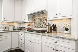 117 E Ridge View Dr, Elk Ridge, UT 84651 - Photo 9