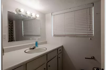 2137 W 6200 S, Taylorsville, UT 84129 - Photo 23