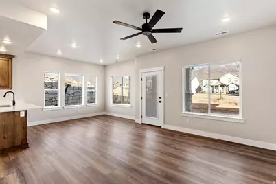 3130 N 1700 E, Layton, UT 84040 - Photo 11