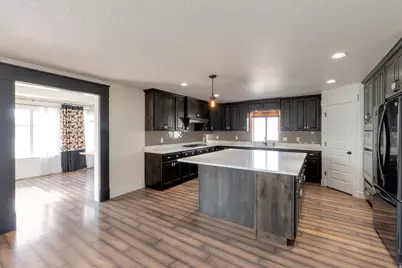 951 W Grizzly Wulff Dr, Bluffdale, UT 84065 - Photo 11