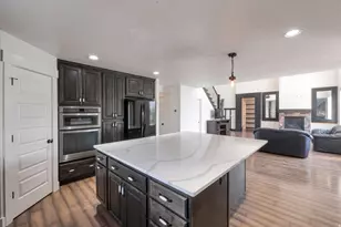 951 W Grizzly Wulff Dr, Bluffdale, UT 84065 - Photo 13