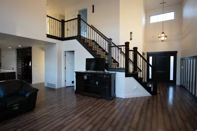 951 W Grizzly Wulff Dr, Bluffdale, UT 84065 - Photo 5