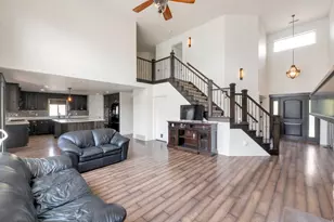 951 W Grizzly Wulff Dr, Bluffdale, UT 84065 - Photo 7