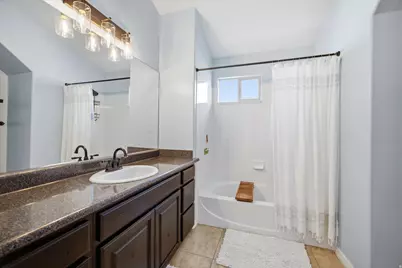 358 Lakeview Dr, Lehi, UT 84043 - Photo 17