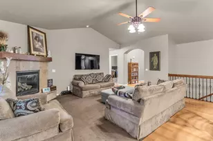 816 N 2700 W, Layton, UT 84041 - Photo 9