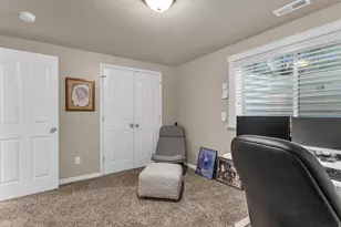 816 N 2700 W, Layton, UT 84041 - Photo 15