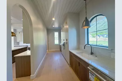 702 N 2000 E #305, Mapleton, UT 84664 - Photo 7