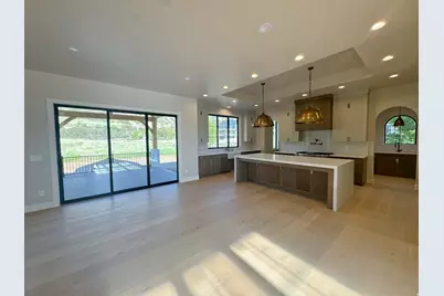 702 N 2000 E #305, Mapleton, UT 84664 - Photo 5