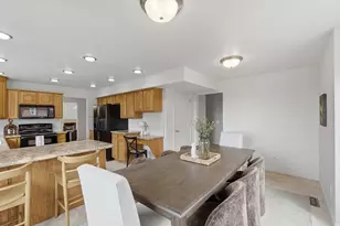 1893 N 100 E, Centerville, UT 84014 - Photo 17