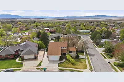 1893 N 100 E, Centerville, UT 84014 - Photo 47