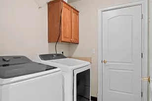 150 S 300 E, Salt Lake City, UT 84111 - Photo 17