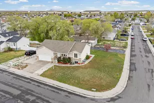 6370 W Settlers Point Dr S, West Valley, UT 84128 - Photo 23
