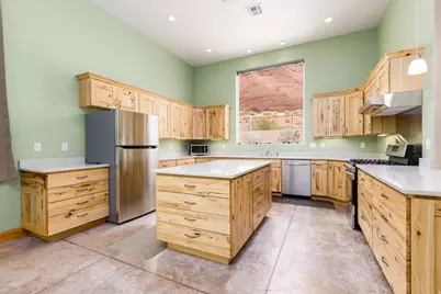 309 E 400 N, Ivins, UT 84738 - Photo 17