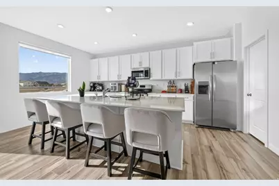 3483 N Sparrow Ln, Eagle Mountain, UT 84005 - Photo 9