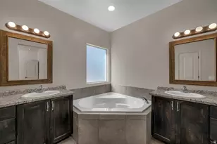 3544 E Broken Mesa Dr, Saint George, UT 84790 - Photo 9