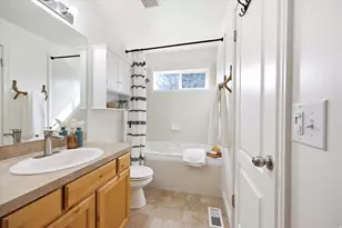 1282 N 25 E, Layton, UT 84041 - Photo 13