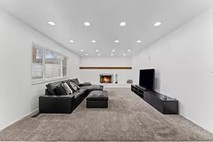 1253 E Meadow Ridge Rd S, Sandy, UT 84094 - Photo 11