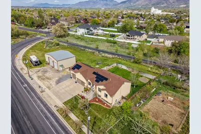 445 S Sunset Dr W, Kaysville, UT 84037 - Photo 3