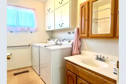 645 W 250 S, Vernal, UT 84078 - Photo 11