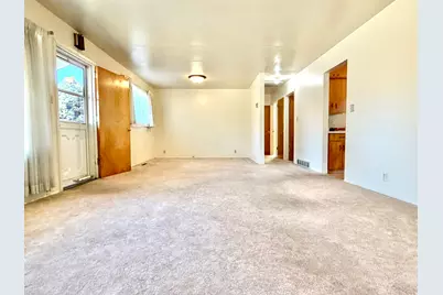 645 W 250 S, Vernal, UT 84078 - Photo 7