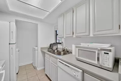 6869 S Countrywood Cir #8D, Midvale, UT 84047 - Photo 7