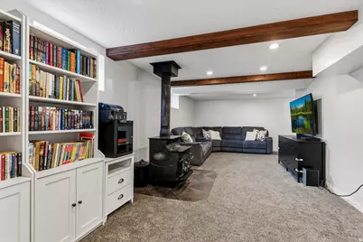 323 E 4575 S, Washington Terrace, UT 84405 - Photo 17