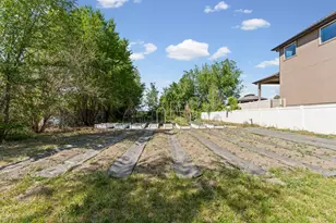327 E 5300 S, Murray, UT 84107 - Photo 23