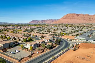 3800 Paradise Vlg Dr, Santa Clara, UT 84765 - Photo 51