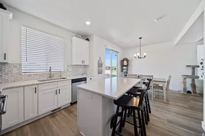 743 N 690 E, Tooele, UT 84074 - Photo 13