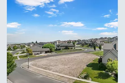 127 W Honeysuckle Dr #221, Saratoga Springs, UT 84045 - Photo 3