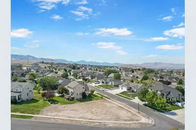 127 W Honeysuckle Dr #221, Saratoga Springs, UT 84045 - Photo 11