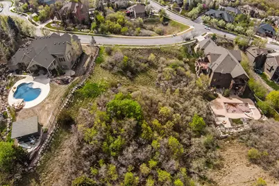 367 E Hidden Lake Dr, Bountiful, UT 84010 - Photo 13