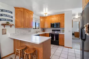 3832 W Hummingbird Way S, West Valley, UT 84120 - Photo 11