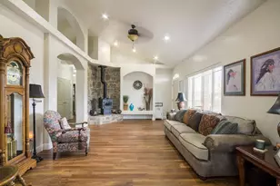 54 S Ivie, Roosevelt, UT 84066 - Photo 5