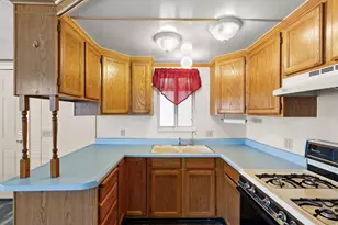 180 N 1100 E, Washington, UT 84780 - Photo 9