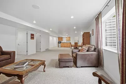 630 E 100 S, Hyrum, UT 84319 - Photo 43