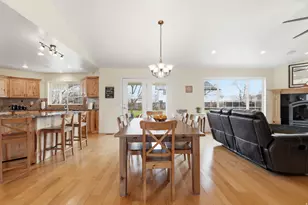 630 E 100 S, Hyrum, UT 84319 - Photo 15