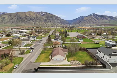 630 E 100 S, Hyrum, UT 84319 - Photo 57