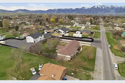 630 E 100 S, Hyrum, UT 84319 - Photo 5
