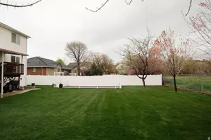 6402 S Raymond Dr, South Weber, UT 84405 - Photo 13