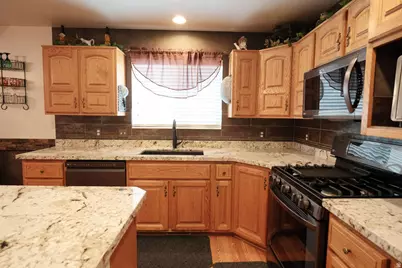 6402 S Raymond Dr, South Weber, UT 84405 - Photo 9