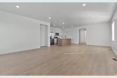 1548 S Fins Rd, Washington, UT 84780 - Photo 11