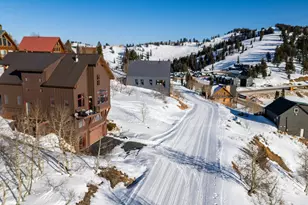 6762 E Aspen Rd N, Eden, UT 84310 - Photo 17