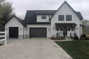 645 S Arts Park Way E, Springville, UT 84663 - Photo 1