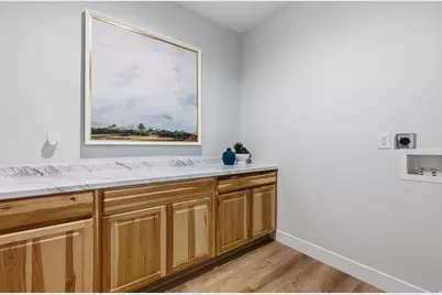 1330 E Lone Rock Dr, Big Water, UT 84741 - Photo 27