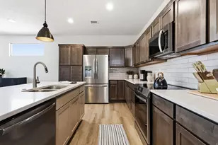 1330 E Lone Rock Dr, Big Water, UT 84741 - Photo 19