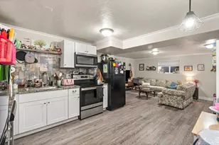 691 N 400 E, American Fork, UT 84003 - Photo 35