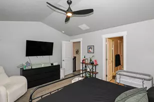 15335 S Tarawa Dr W, Bluffdale, UT 84065 - Photo 17