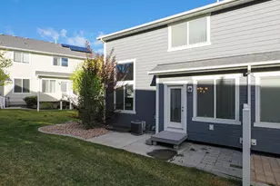 15335 S Tarawa Dr W, Bluffdale, UT 84065 - Photo 37