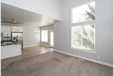 15335 S Tarawa Dr W, Bluffdale, UT 84065 - Photo 7